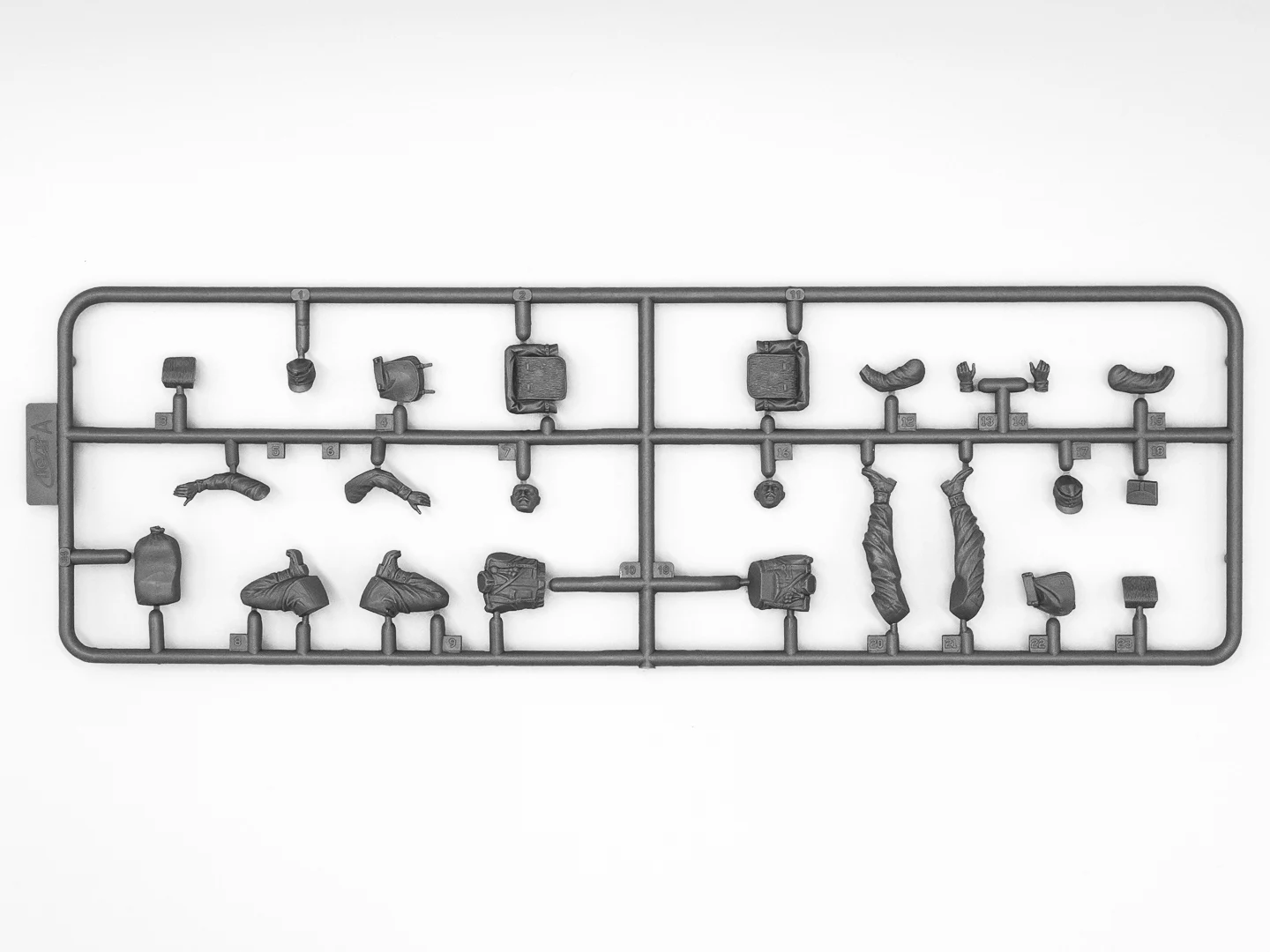 Сборная модель Австро-венгерский пулеметный расчет IМВ 2 фигуры масштаб 1:35 -