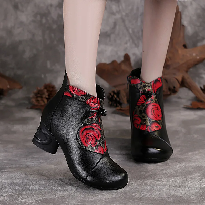 Женские ботинки из натуральной кожи теплые с классическим принтом сезон