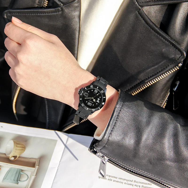 Детские часы Snoopy крутые кварцевые наручные для мальчиков спортивные кожаные