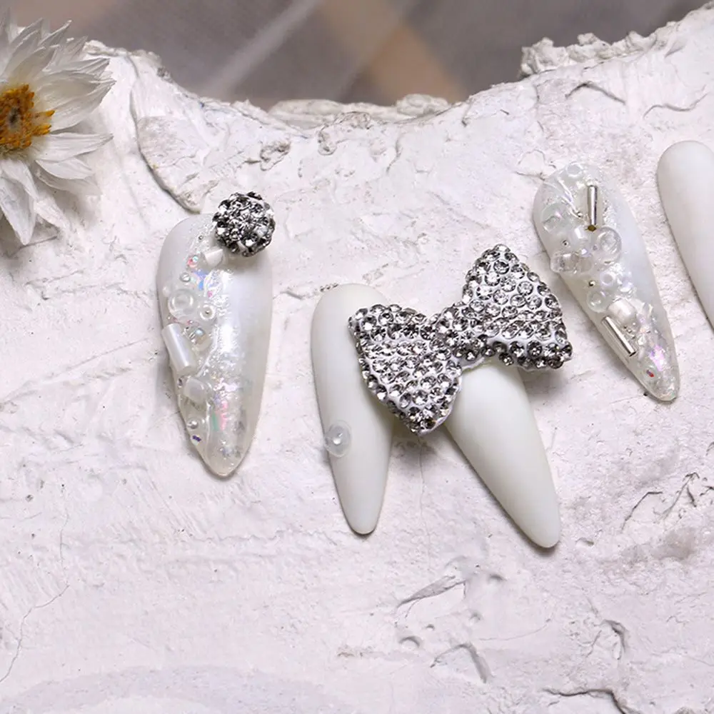 

Cute Bear Nail Decoration Diamond Nail Art ZirconJewelry Gold Silver Nail Charm Ornament Japanese Super Flashing Rhinestones