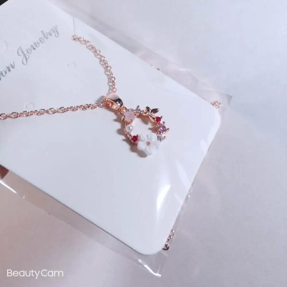 

Exquisite Creative Crystal Flowers Butterfly Necklace Fashion Zircon Pearl Shell Garland Pendant Necklace Jewelry Accessories