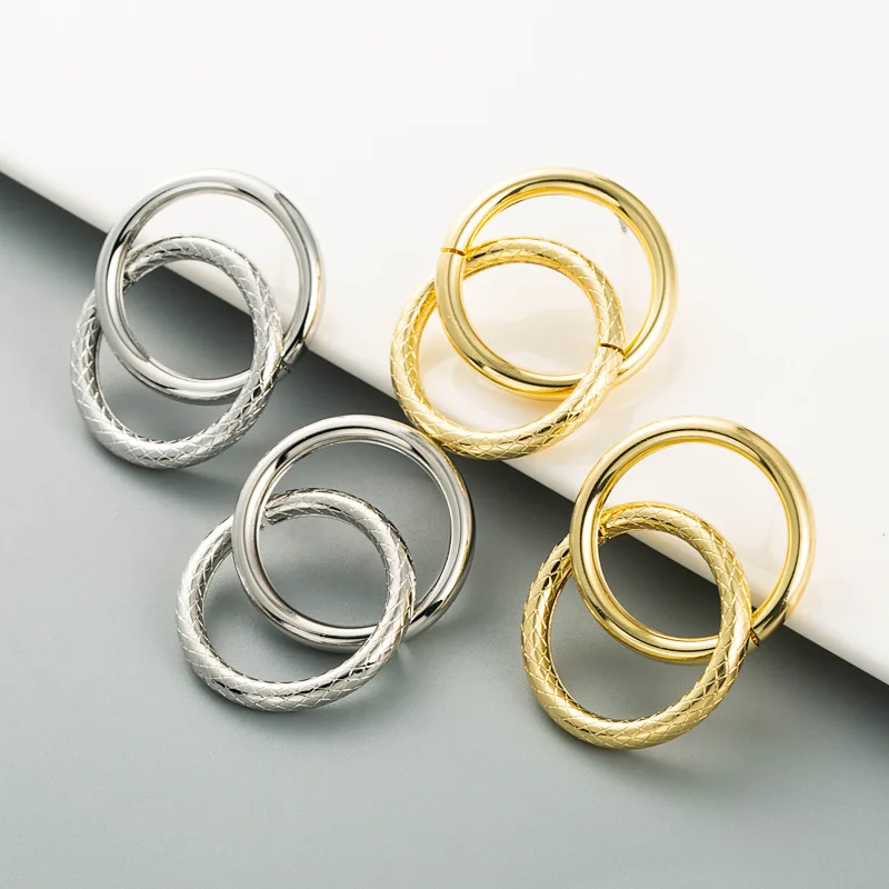 

Fashion Trendy Gold Circle Linked Stud Earrings for Women Girls Modern Circle Earrings Engagement Party Simple Classic Jewelry