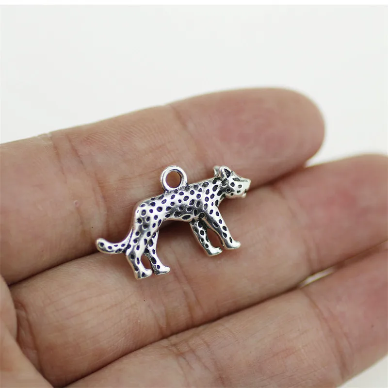 

10pcs 15*25mm Pretty Leopard Zinc alloy Jewelry DIY Charms Pendant Necklace,Eearrings 4 Colors