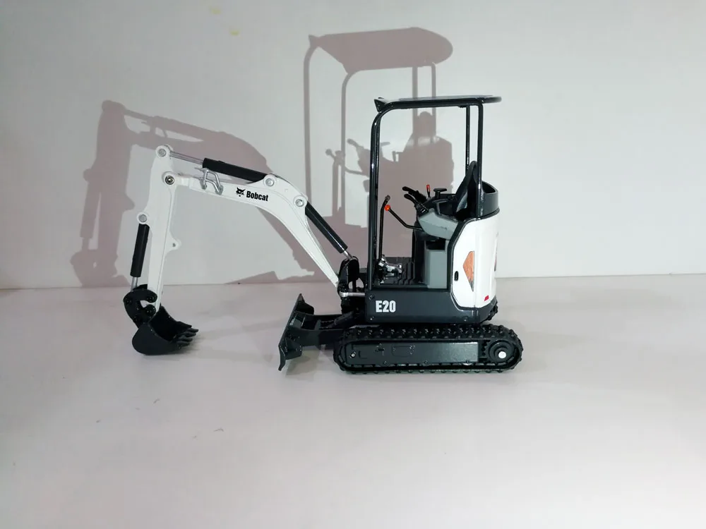 Компактный экскаватор американской версии UH8106 1:25 Bobcat E20 с навесом|toys antique|caterpillar