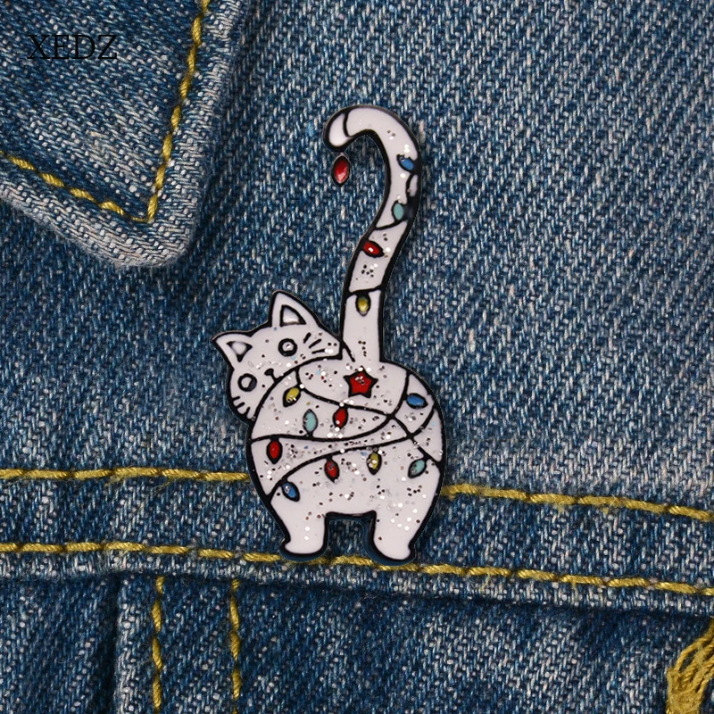 

XEDZ Cute cartoon animal long tail white piebald star cat enamel pin fashion cartoon children's denim clothes lapel pendant jewe