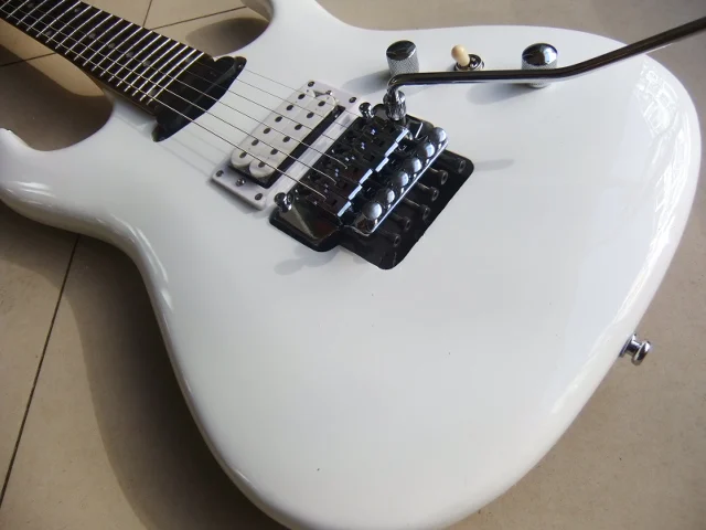 Оптовая продажа партиями по 6 строка Электрогитары серии JS JPM100 в белом цвете