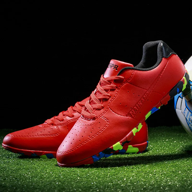 2022 Cheap Soccer Shoes Men Indoor Short Spike Non-slip Turf Football Shoes Kids Lightweight Cleats Training Shoes Sneakers Men