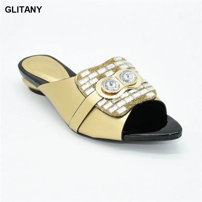 Модные самые новые женские туфли Женская обувь Удобная модная пикантная