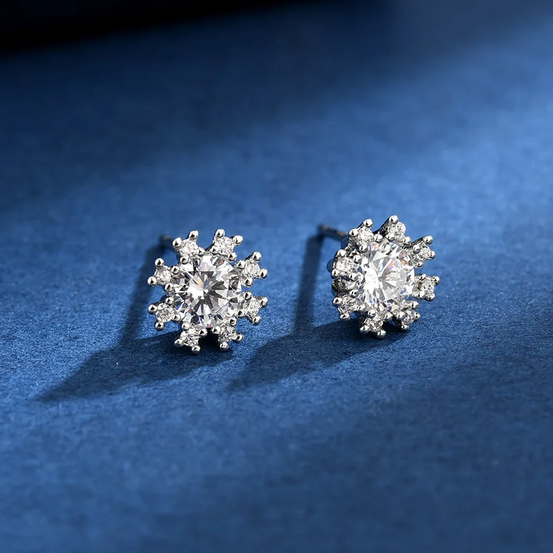 

VENTFILLE 925 Sterling Silver Fashion Silver Needle Zircon Snowflake Stud Earrings Women's Temperament All-match Earrings