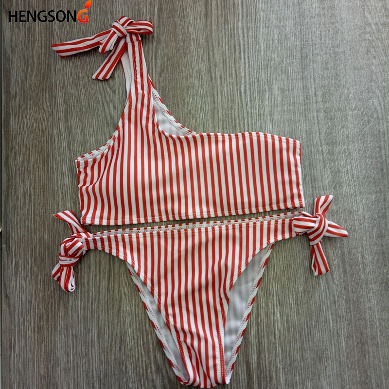 

Women Summer Sexy Stripe Bathing Suits 2 Piece Beach Bathing Suits One-shoulder Strap Bra + 1PC Sexy Underpant New