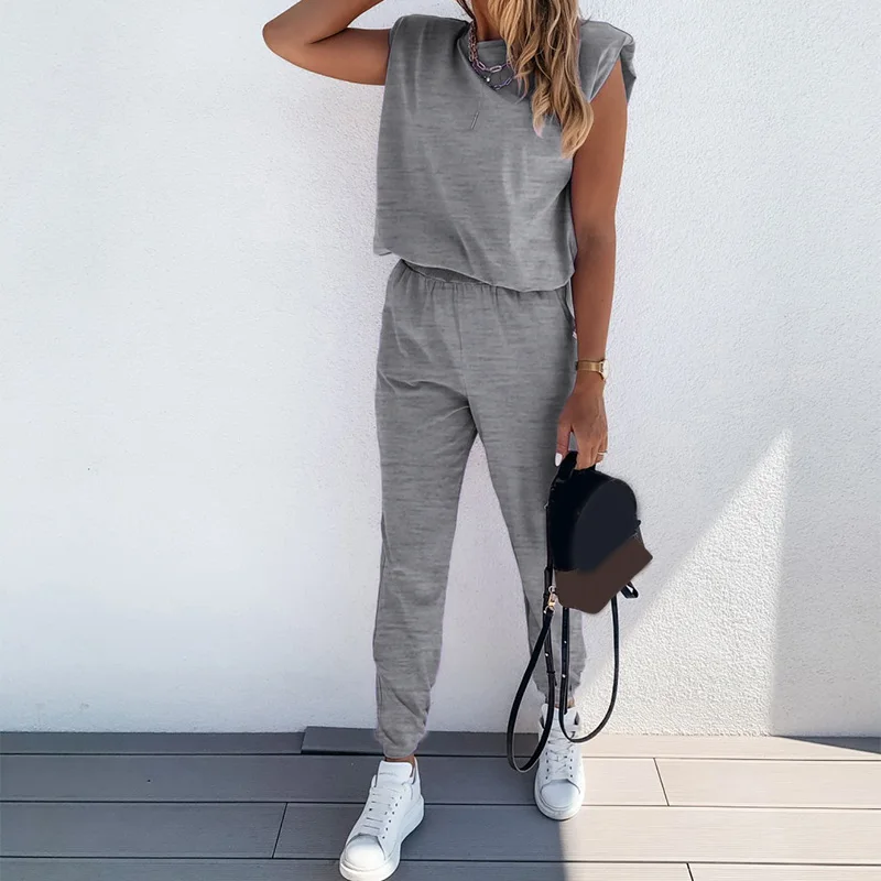 Женский спортивный костюм из 2 предметов блузка без рукавов и длинные брюки с