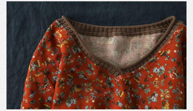 Женская футболка с v образным вырезом и карманом весна 2020|Футболки| |