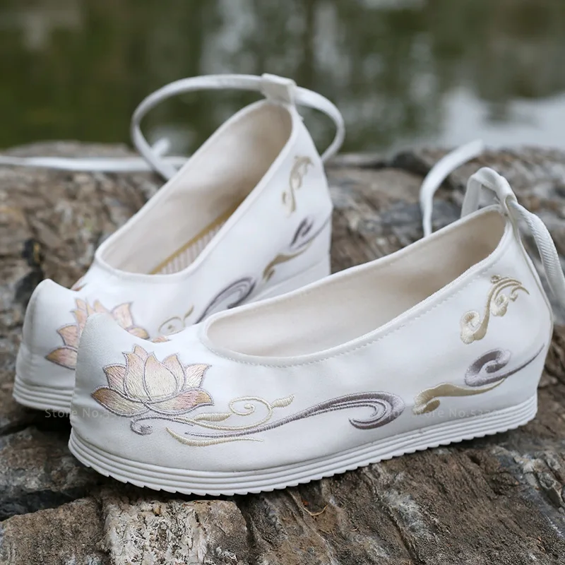 Тапки женские с вышивкой традиционная китайская танцевальная обувь в стиле