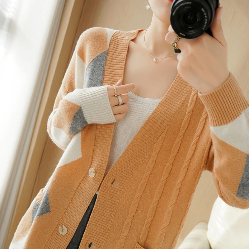 

2021 Early Spring 100% Pure Wool Knitted Cardigan Women's Jacket Long-sleeved Sweater V-neck Color-blocking Jacquard Mid-size