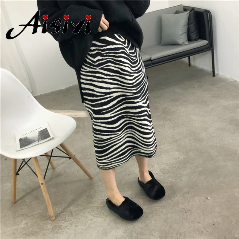 Женская трикотажная юбка средней длины в полоску с принтом зебры винтажная