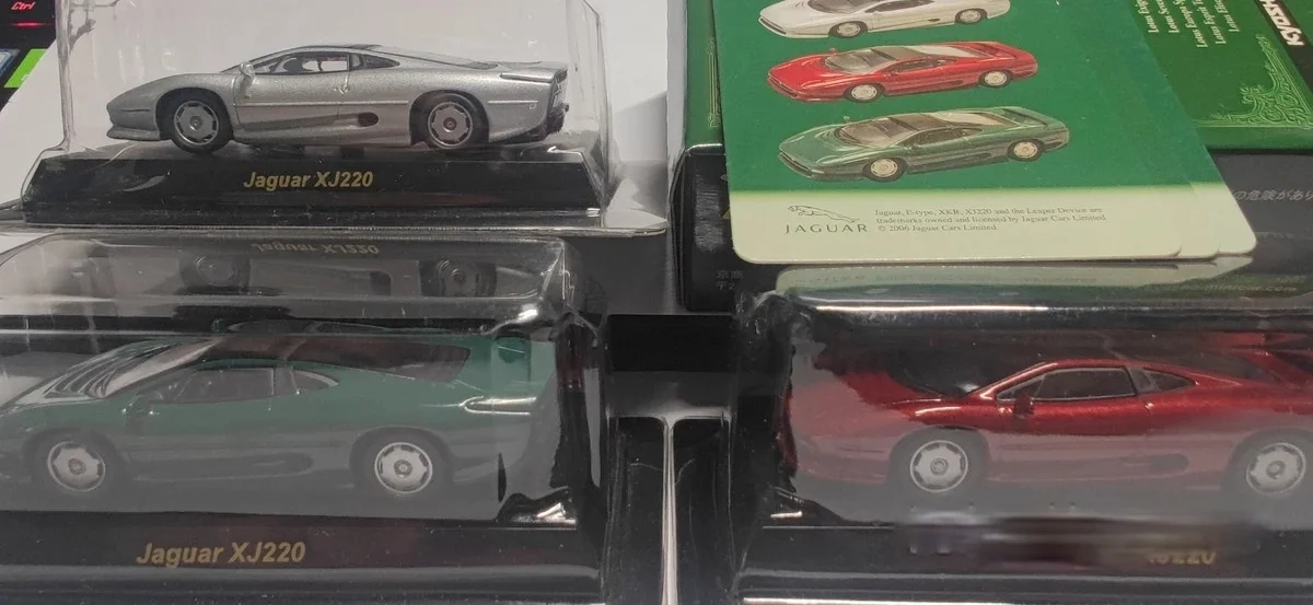 Коллекция 1/64 года легкосплавный автомобиль Kyosho Jaguar xj220 зеленый серебристый