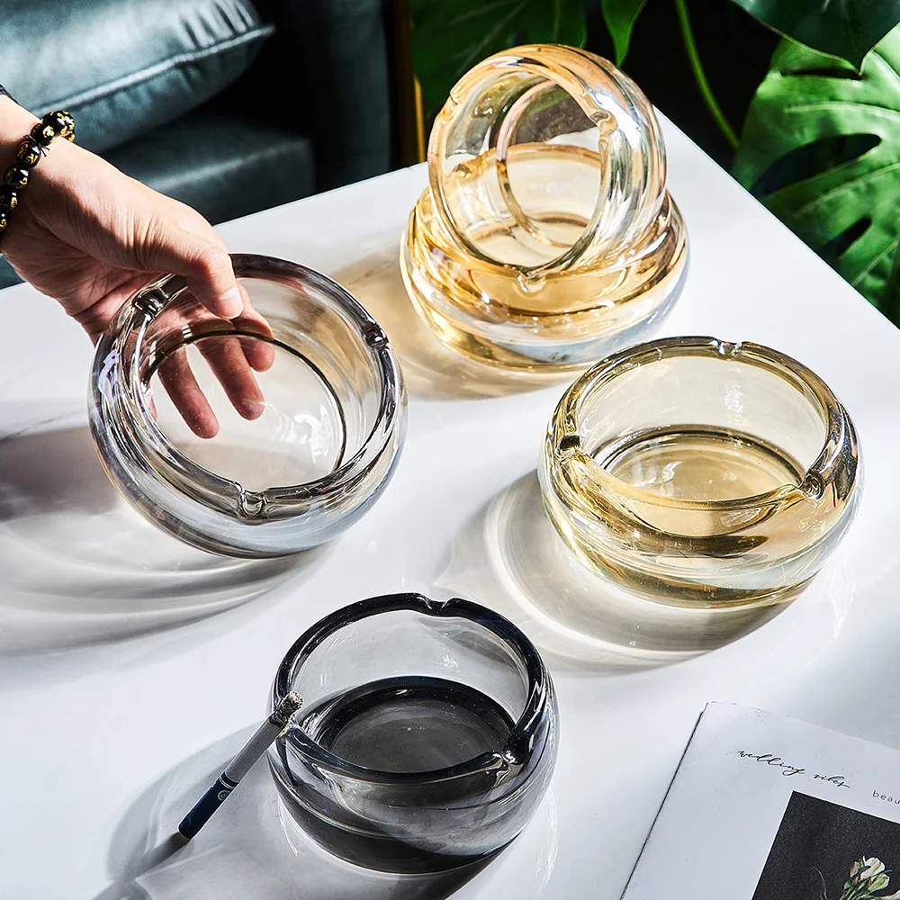 

Simple transparent round thickened glass portable ashtray modern home decoration bedroom study toilet office desktop Ornaments