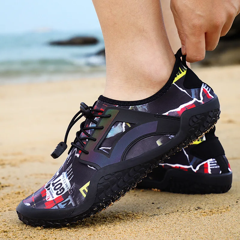 

Men's leisure swimming shoes outdoor beach shoes wading river sandals men's large lace up water shoes