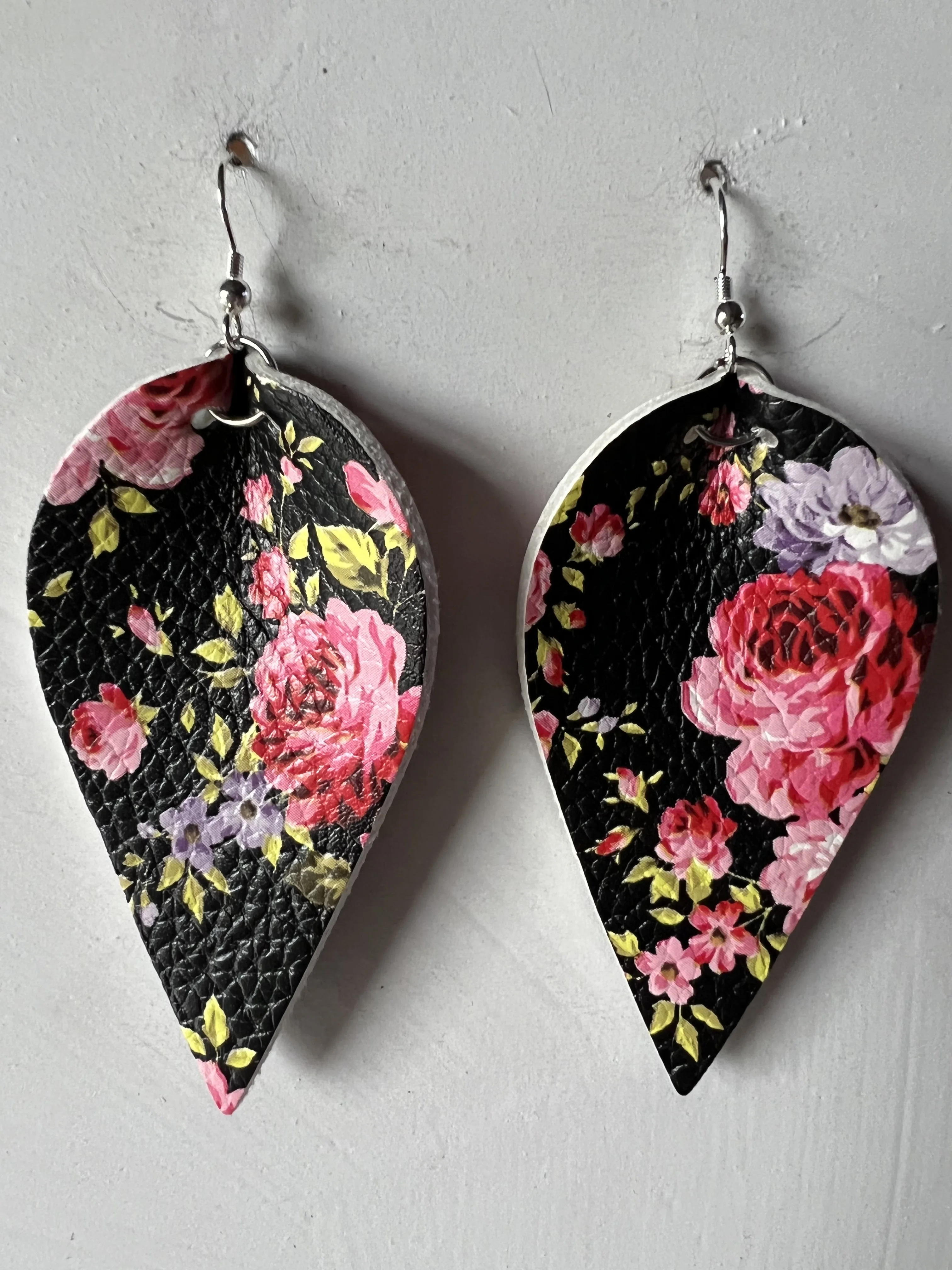 

Летние женские кожаные серьги 3,8*5,5 см в стиле бохо с принтом роз для женщин