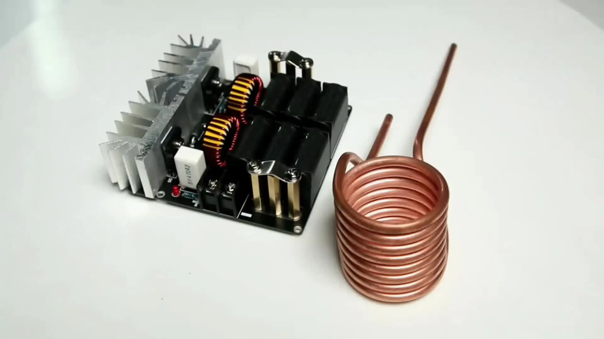 

1000W ZVS 20A Low Voltage Induction Heating Board Module Flyback Driver Heater