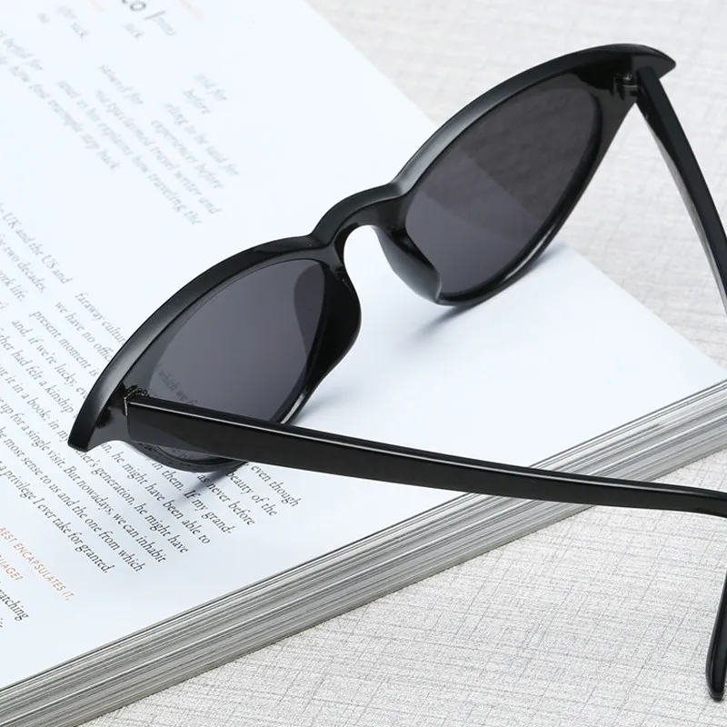 

Vintage Women Cat Eye Brand Designer Sunglasses Black Platic Female Vintage Sunglass Hot Sell Sun Glasses Feminino UV400