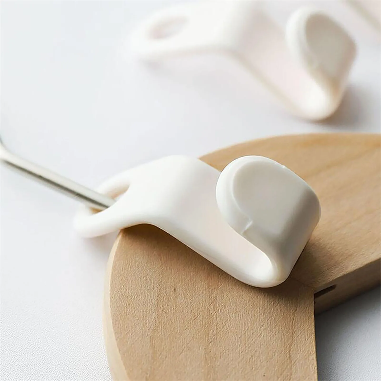 

Closet Plastic Clothes Hanger Connection Hook Outfit Hangers Extender Linking Hook Clip Bedroom Wardrobe Storage