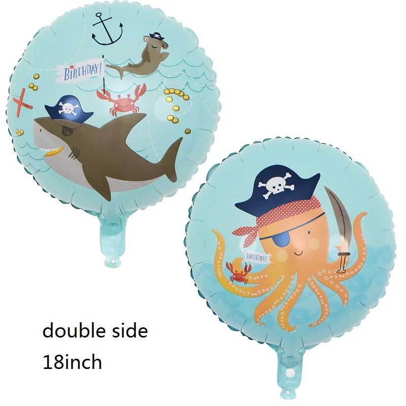 Большой серый пиратский корабль морское животное большая акула детская