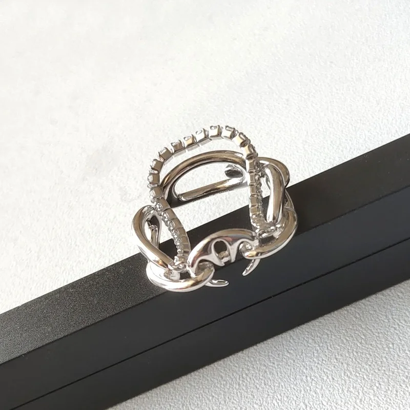 

Fashion personality ring flow weaving ring design sense simple ring ring