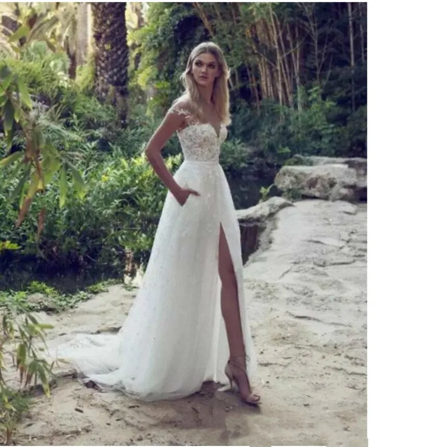 Женское кружевное платье с открытыми плечами и шлейфом|Свадебные платья| |