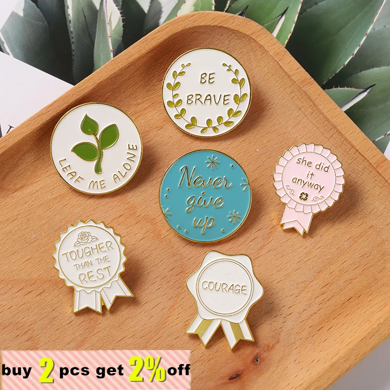 Белая медаль эмалированная булавка зеленые растения Листья Броши металлическая