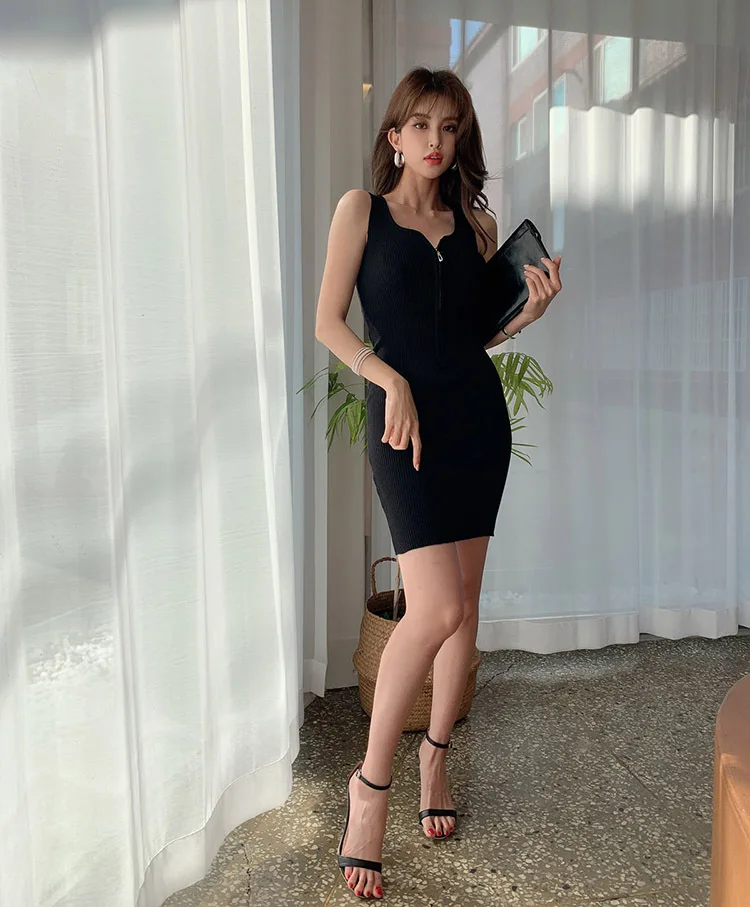 

Korean version of the new slim sexy sleeveless front and rear zipper double V-neck knitted all-match bag hip bottoming dress