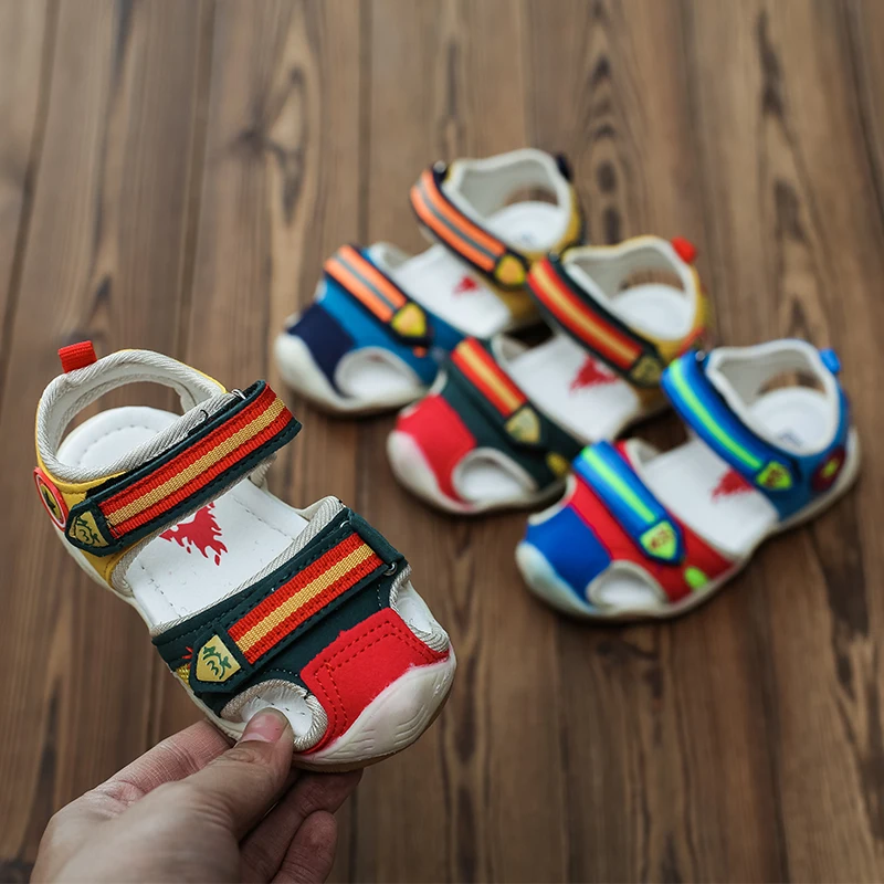 Лидер продаж детская обувь с подсветкой летняя новая модная для мальчиков Baotou