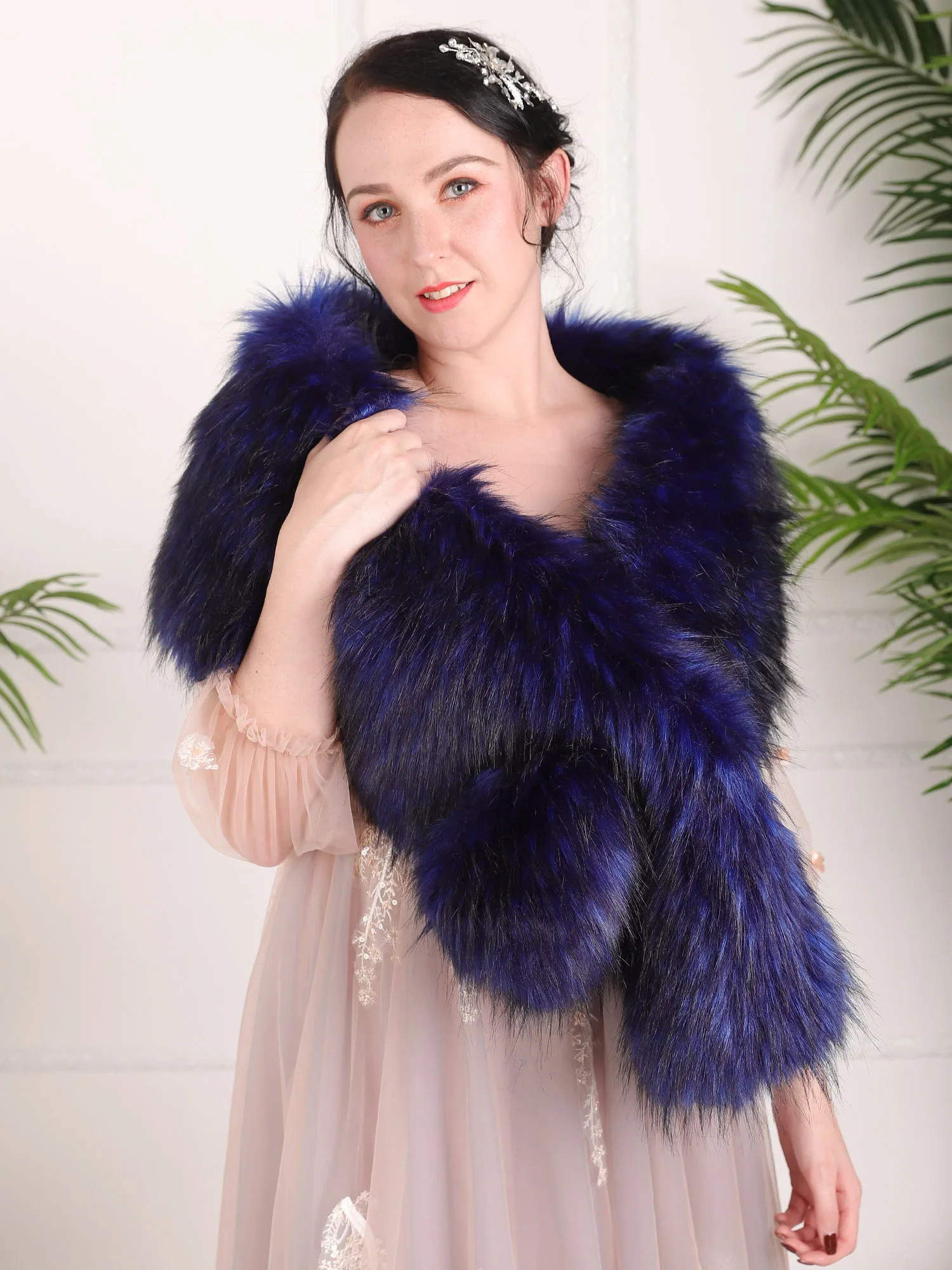 Aristocratic Winter Black Deep Blue Fashion fur Scarfs warm party wedding bolero jacket Shawls bridal coat shrugs for women | Свадьбы и