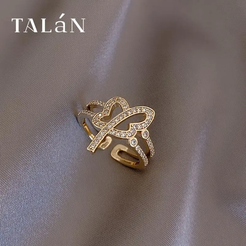 Дизайнерская модель маленькое кольцо с бабочкой женское изысканное Двухслойное