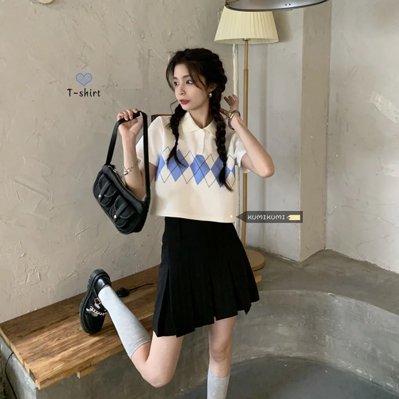 

Женская блузка с коротким рукавом и воротником-поло