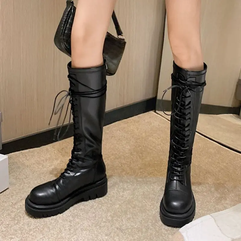 

KemeKiss, , 34-42, 2022