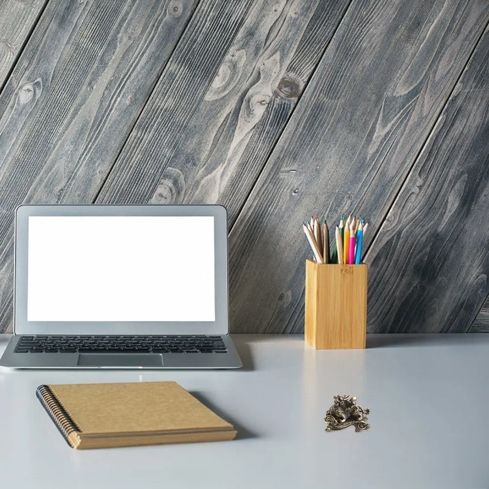 

1Pc Brass Kylin Statue Kylin Prosperity Statue Business Gift (Random Style)