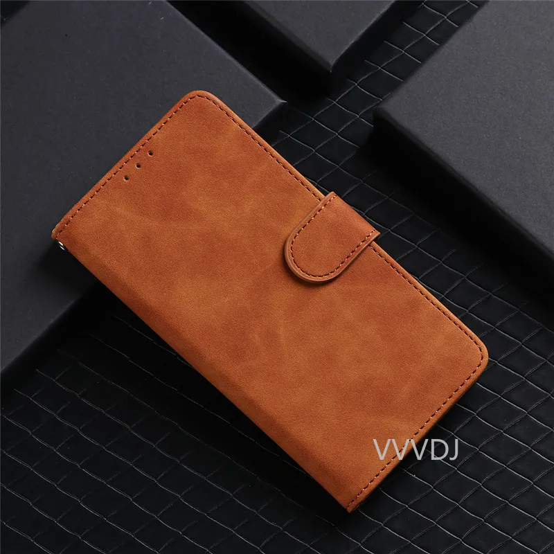 Чехол книжка из искусственной кожи с магнитной застежкой и отделением для