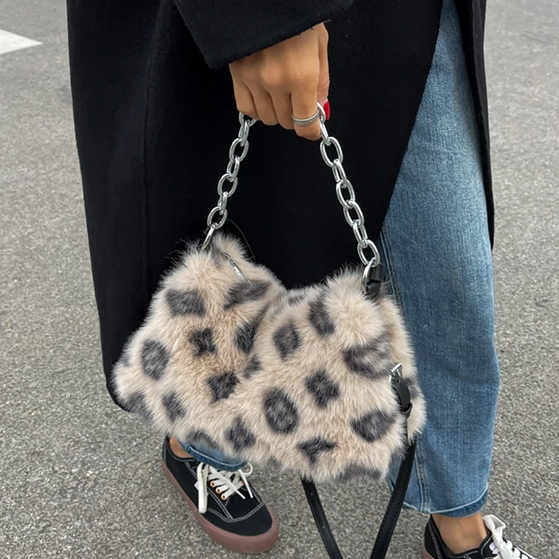 

Faux Fur Winter Ladies Chain Shoulder Bag Fashion Designer Women's Handbag Zipper Crossbody Bag Luxury Brand Messenger Bag Totes