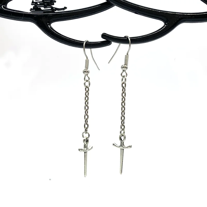 Новые женские длинные характерные серьги с кинжалом высококачественные простые