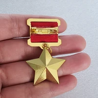 russian replica badge cccp russia ussr badge metal souvenir collection hero medal gold star medal 101