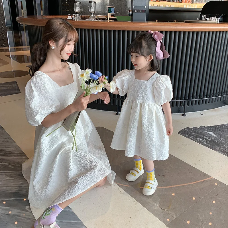 

Mother Daughter Matching Clothes Dress for Girls 2022 Summer Family Matching Outfits Children's Short Sleeve White Pink Dress