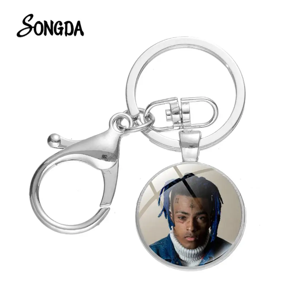 

Hip Hop Rapper Singer Keychain for Women Men Round Glass Cabochon Pendant Keyrings Pendant Holder Lobster Buckle Fans Souvenir