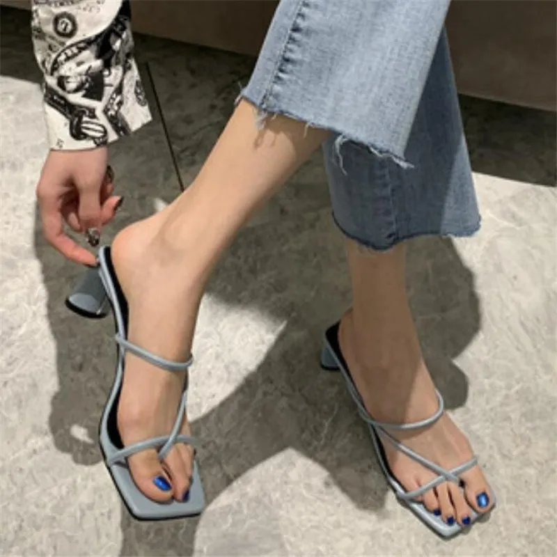 

New Popular Narrow Band Womens Slippers Slip On Low Heel Slides Female Peep Toe Square Heel Sandals Ladies Party Shoes