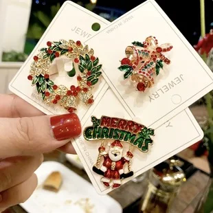 

Bells Old Man Christmas Santa Claus Cartoon Brooch Xmas Hat Cute Gloves Snowfake Brooch Metal Pins