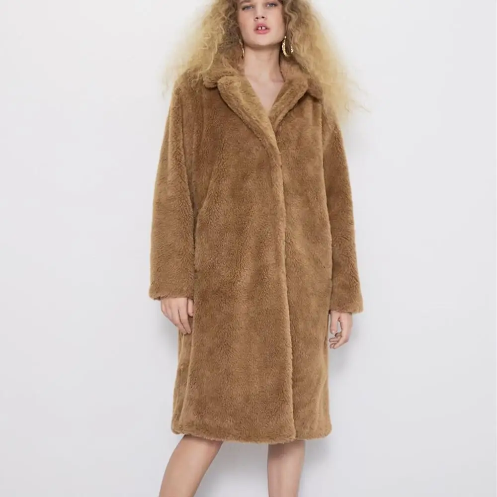 Женское пальто с искусственным мехом однотонное теплое плотное приталенное