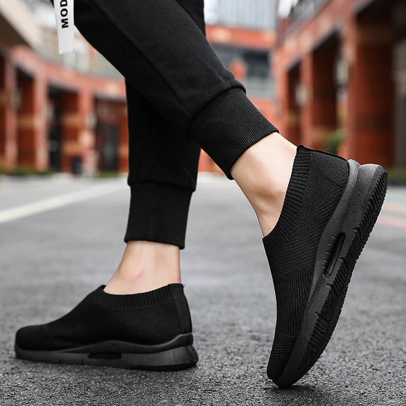 

Men Casual Shoes Sneakers Fashion Light Breathable Black Sneaker Man Shoe 2020 Leather For Mens Slip On