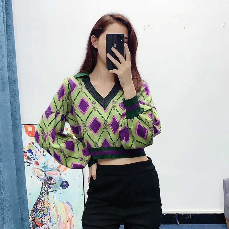 

Design sense ins long sleeve V-neck early autumn dress new T-shirt women's short temperament top knitting versatile trend