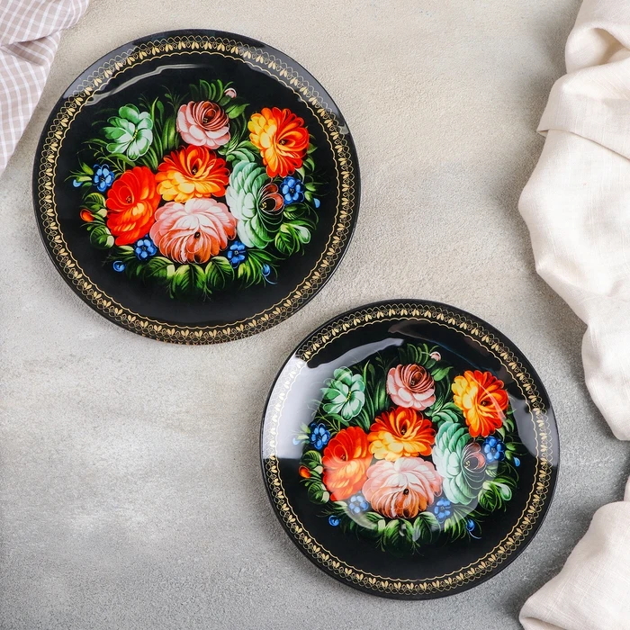 Набор тарелок Народные мотивы 19 предметов: салатник 6 десертных обеденных мисок -