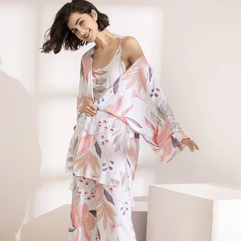 Set pigiama morbido 3 pezzi di vendita caldo per la primavera e l'autunno pigiameria da donna con stampa floreale Cardigan con foglie rosa + canotta + pantaloni Homewear
